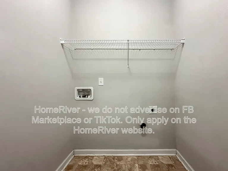 206 Daisy Cir — Photo 12