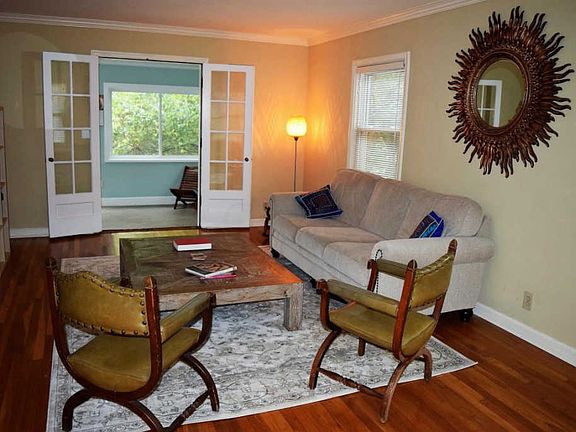 3rd image of 465 Glenmont Ave