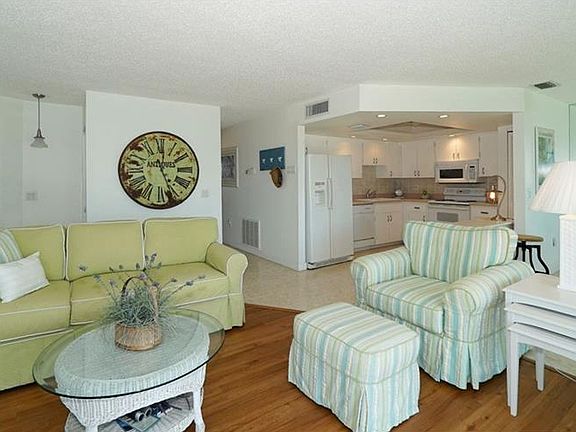 5th image of 4725 Independence Dr #4725