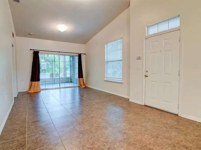 1563 NW 29th Rd #108 — Photo 2