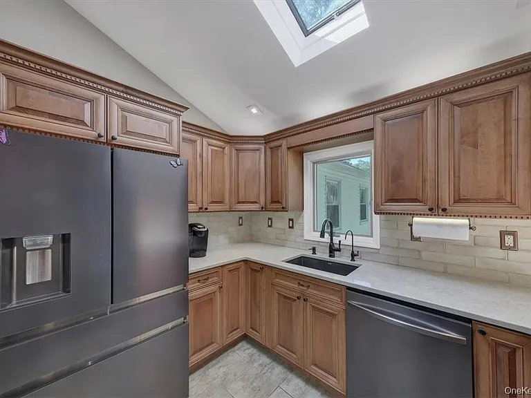 13 Split Rock Rd — Photo 22