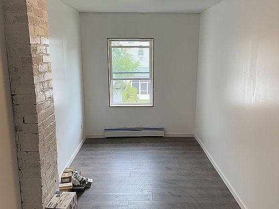 4th image of 602 Grant St