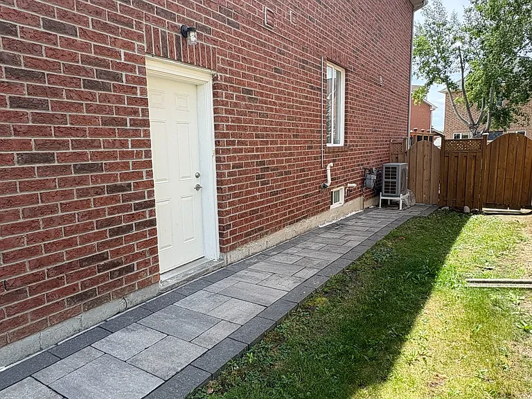 161 Farmstead Rd #BASEMENT — Photo 2