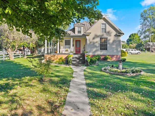 107 Edwards Ave, Horse Cave, KY 42749