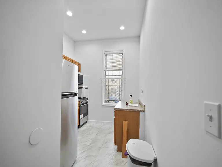 51 Mac Dougal St #1R — Photo 6