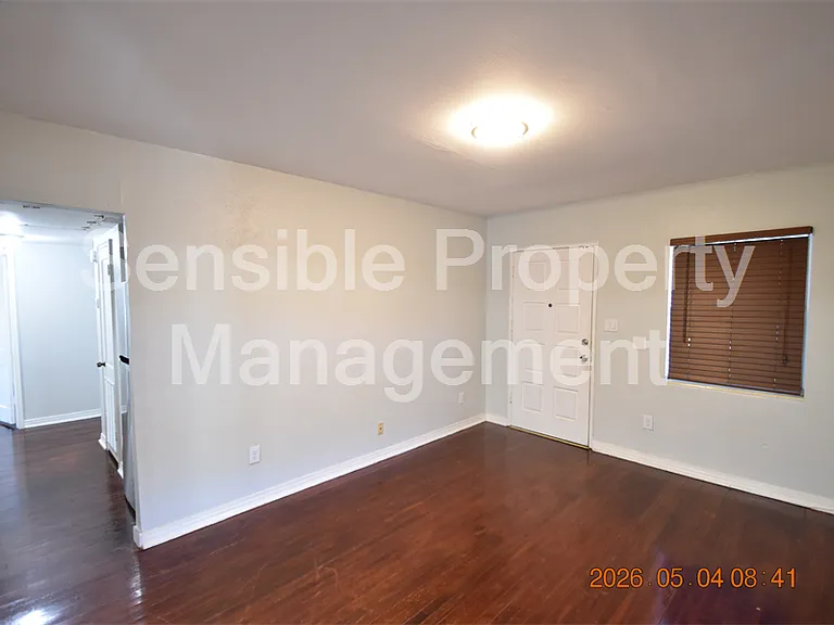 2801 Sanders Dr — Photo 2