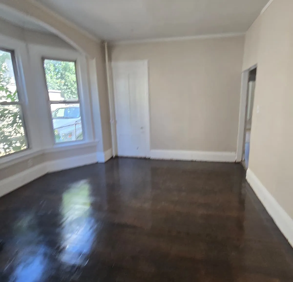 240 William St — Photo 4