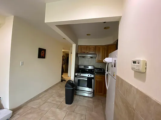 Rented by J L Royal Oak Realty Inc | media 16