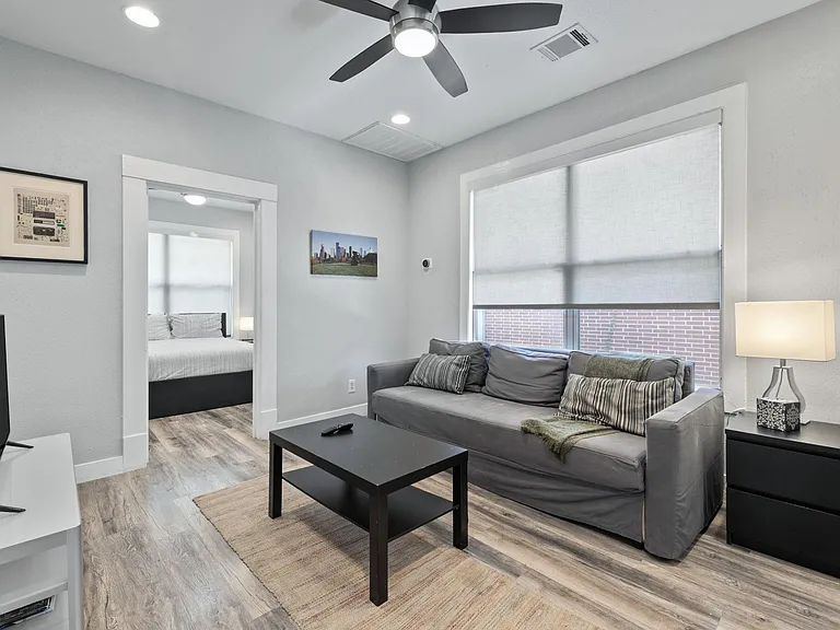 412 Drew St #2 — Photo 2