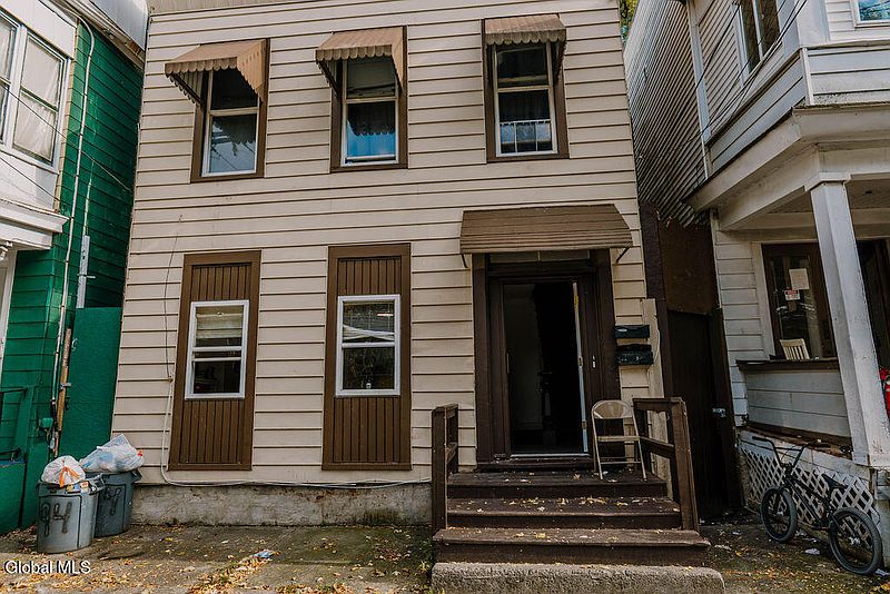 2nd image of 94 Ontario Street