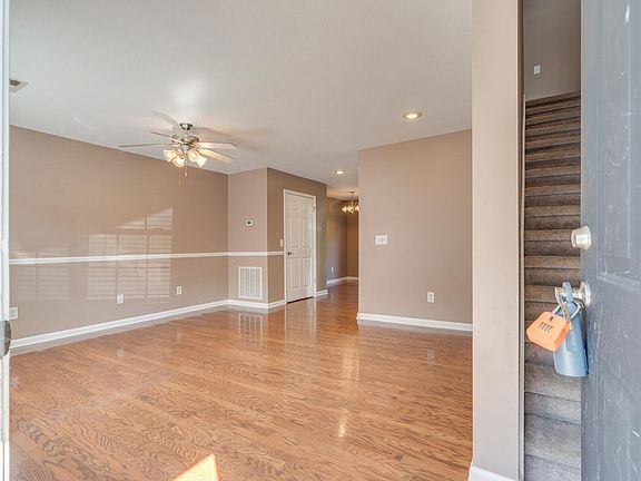 4th image of 2121 Greenwood Dr #602