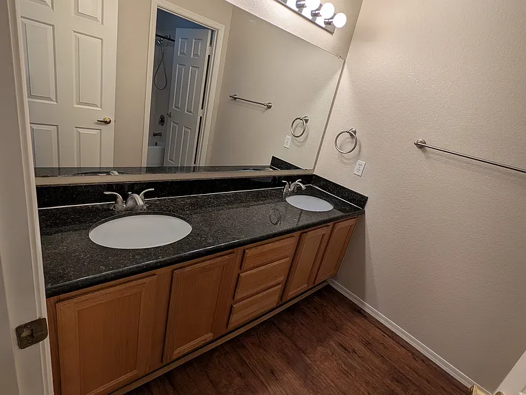 1445 E Broadway Rd #114 — Photo 4