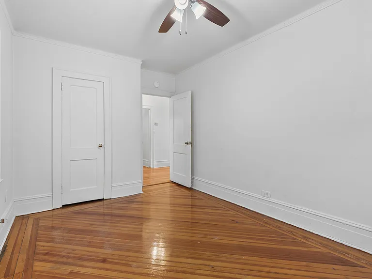264 Laurelton Blvd #2 — Photo 13