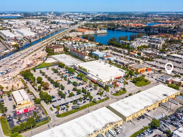8015 NW 98th Street, Hialeah Gardens, FL 33016