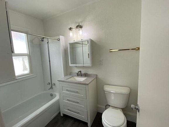 5th image of 1715 W Pacific Ave APT D