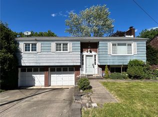 330 Laurie Dr, Pittsburgh, PA