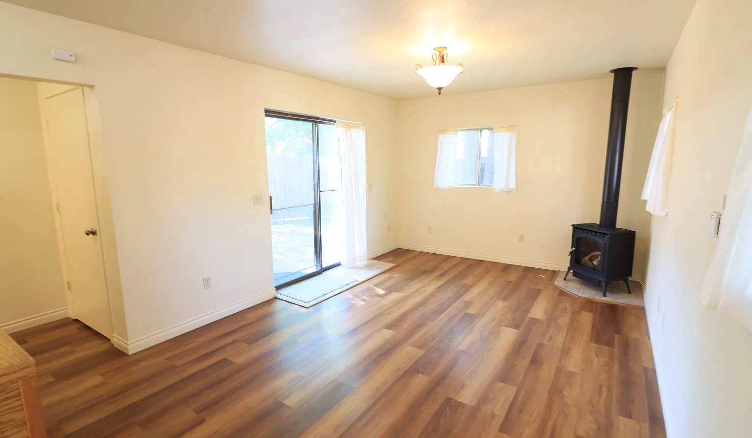 1 bed, 1.0 bath, $1,500 — Photo 4