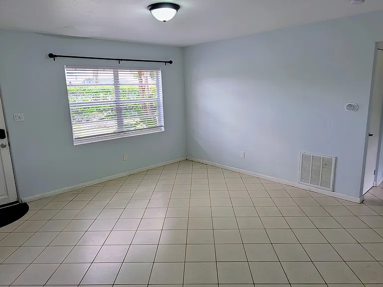 2609 Ives Ave — Photo 4