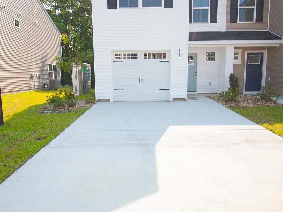 261 Christiana Ln #F