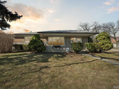 26747 Menge Ct, Warren, MI, 48091
