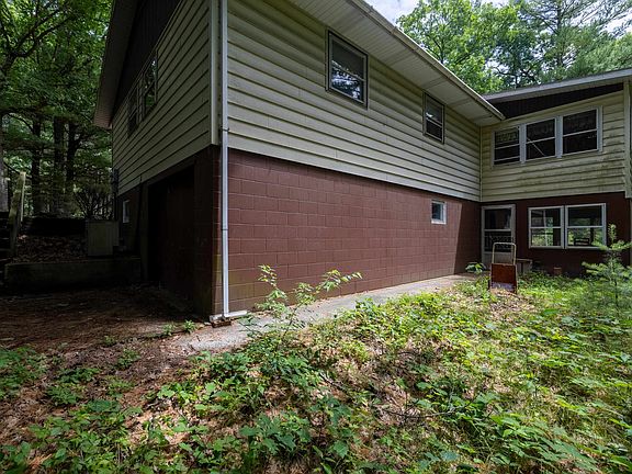 2nd image of 1405 Freedom Ct