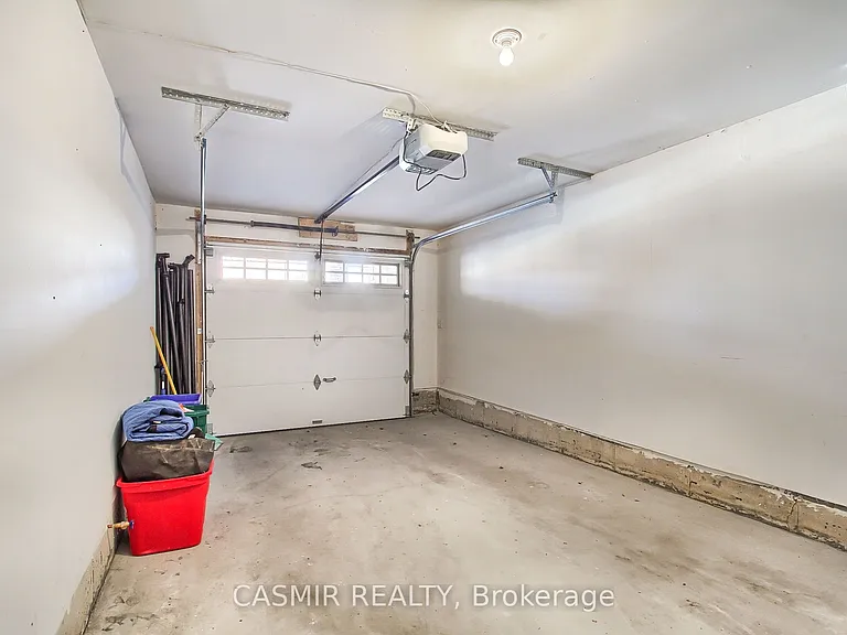 9873 Keele St — Photo 42