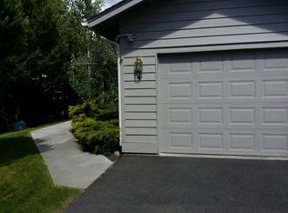 1994 NE Zachary Ct APT 2, Bend, OR 97701