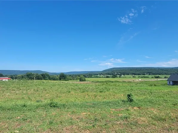 131 N Eagle Mountain St, Prairie Grove, AR 72753