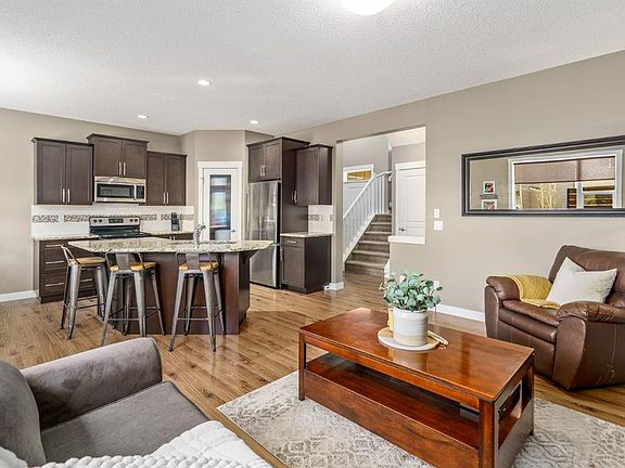 4th image of 109 W Ranch Rise