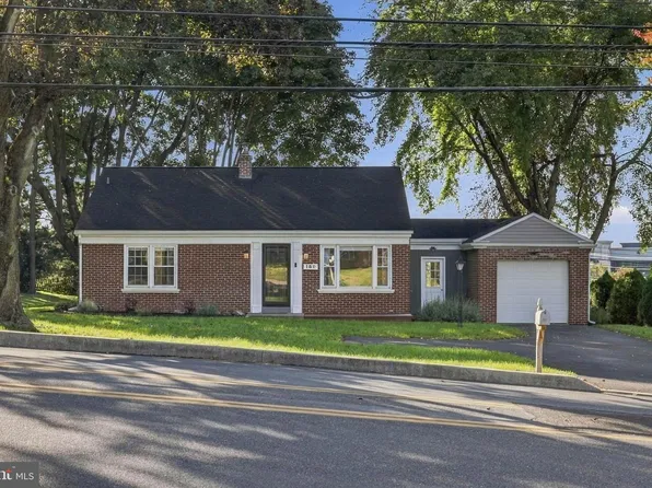 150 W Roseville Rd, Lancaster, PA 17601