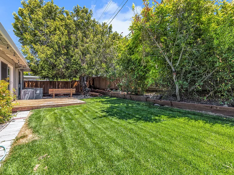 761 San Carlos Ave — Photo 33