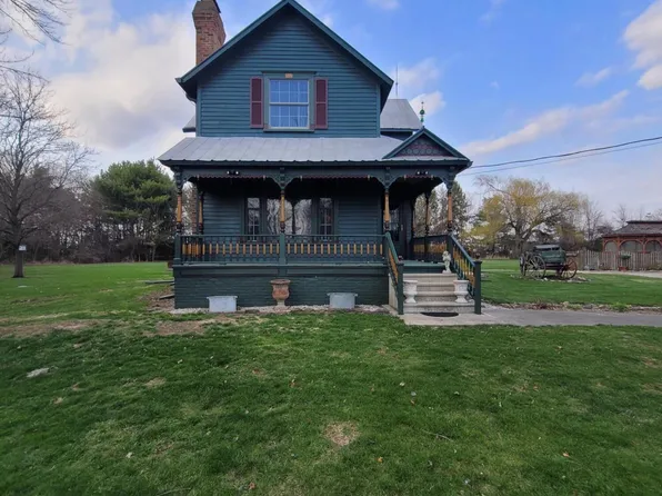 5668 Ayers Rd, Walbridge, OH 43465