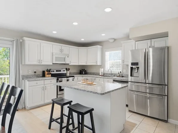 35 Collins St Unit 88, Danvers, MA 01923