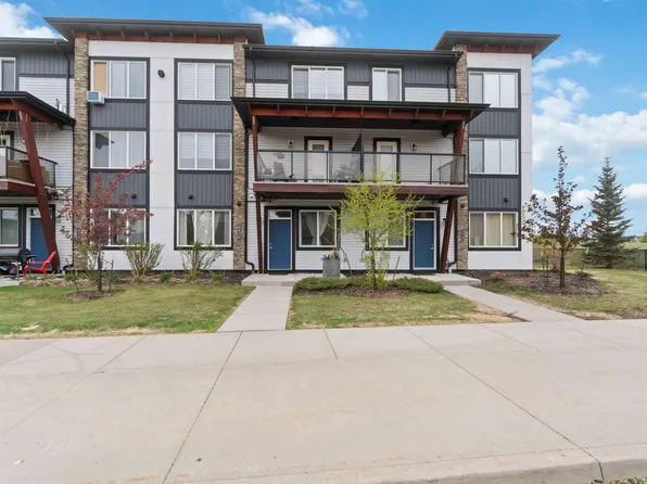 456 Allard Blvd SW, Edmonton, AB T6W 3S7