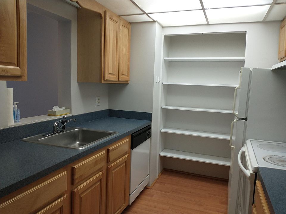 1st image of 25 Greentree Ln APT 42