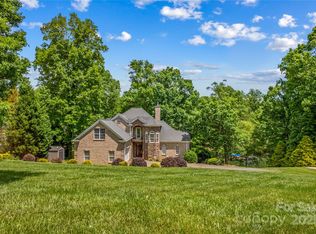 141 Ridgetop Rd, Mooresville, NC 28117