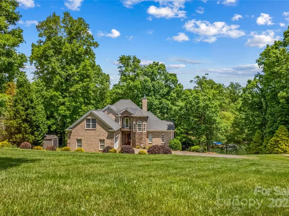 141 Ridgetop Rd, Mooresville, NC 28117