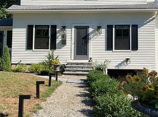 8 Arrow Point Rd, Cape Elizabeth, ME 04107