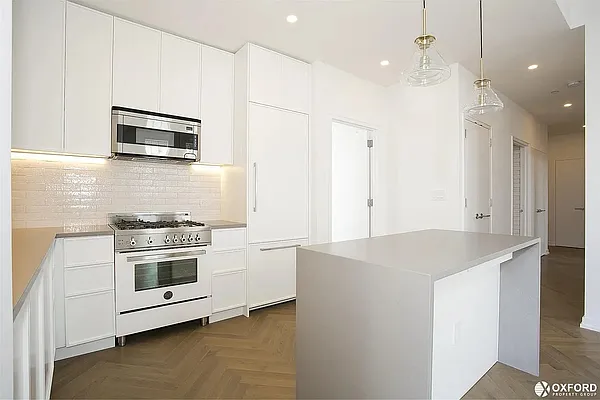 Rented by Oxford Property Group | media 33