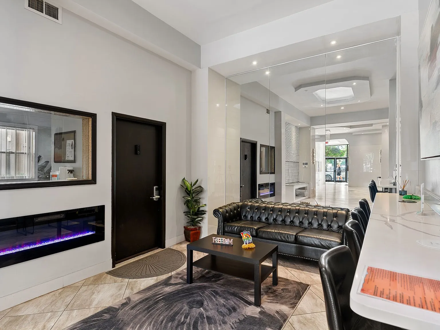 The Legacy HB at Clarendon Park — Photo 3