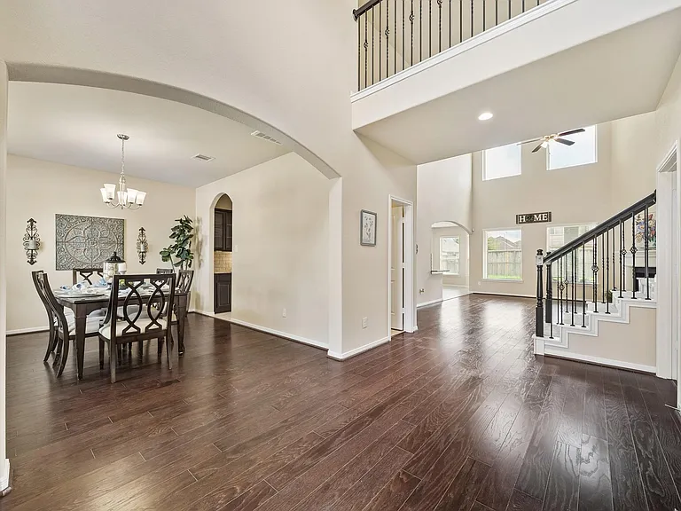 13935 Carncross Ct — Photo 8