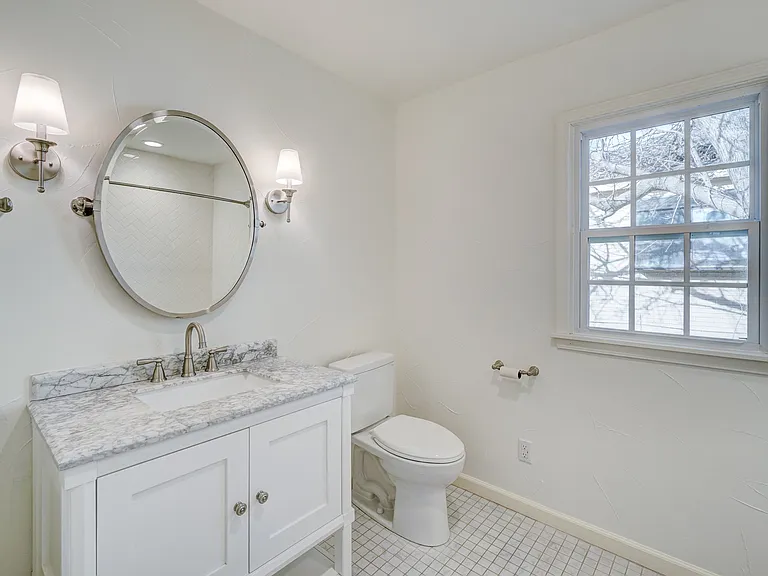 1108 Marlboro Ln — Photo 9