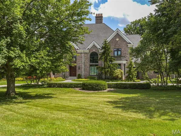 14 Ballantrae Ct, Saint Louis, MO 63131