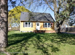 312 Clement Rd, Lansing, MI 48917