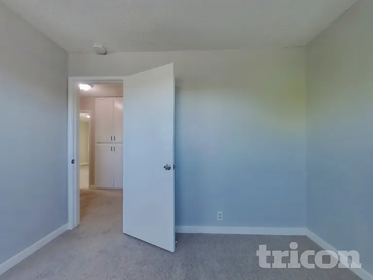 1107 Nadene Dr — Photo 11