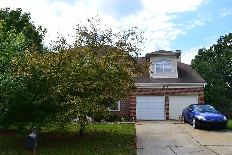 5512 Axton Ct photo 1