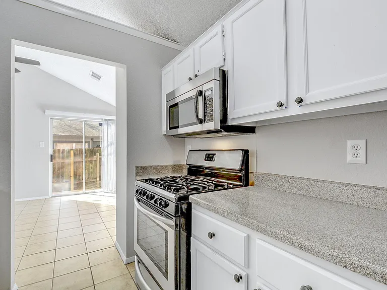 12207 Alderbrook Dr #A — Photo 13