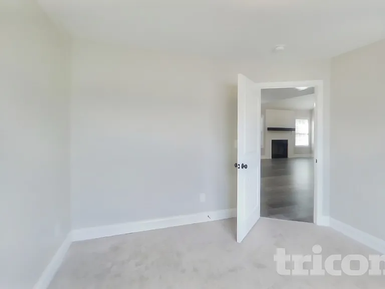 492 Woodtrace Dr — Photo 9