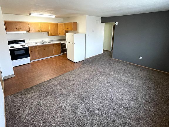 2nd image of 315 S Marshall St #10902870