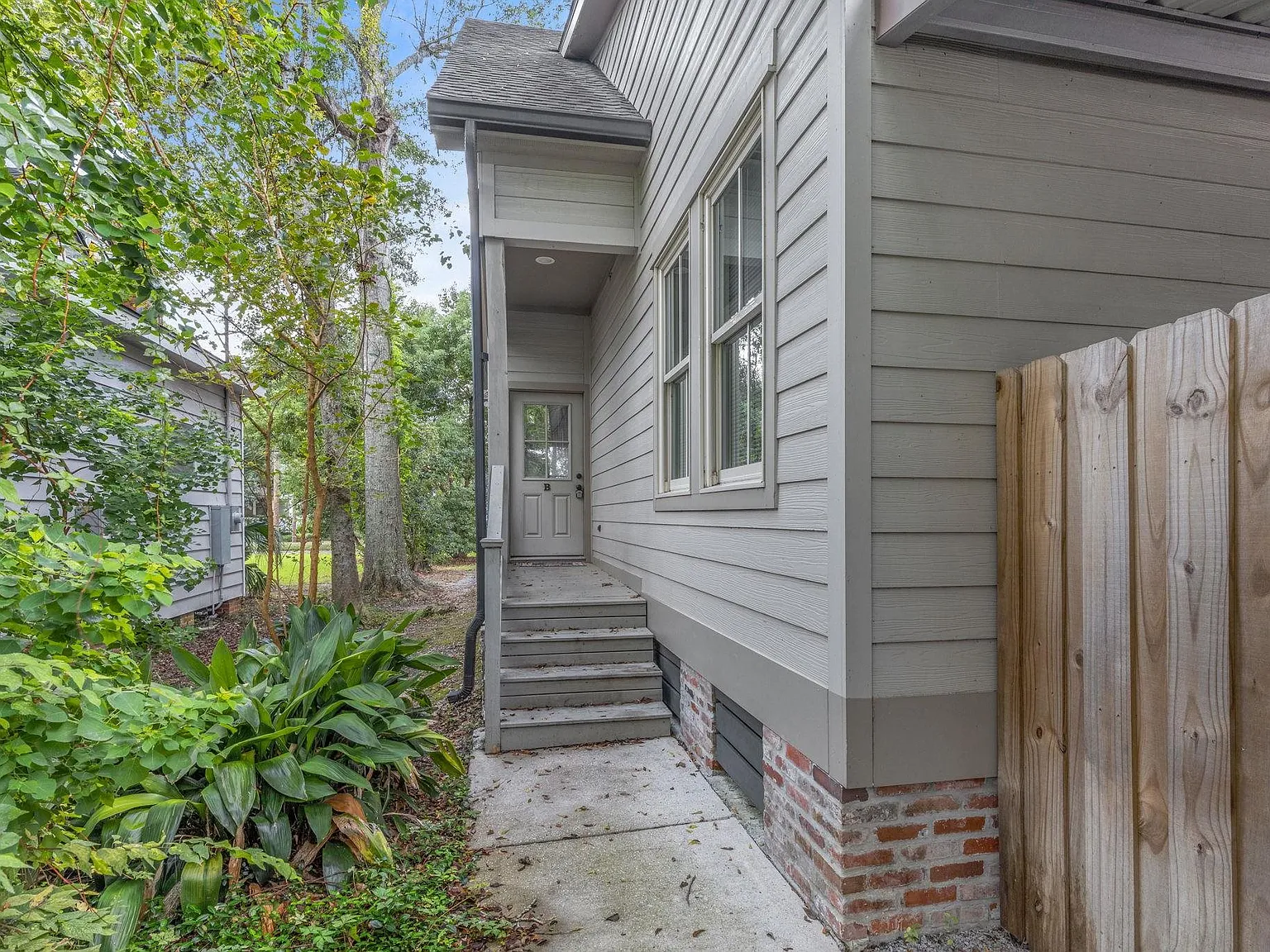 2 bed, 2.0 bath, 1500 sqft, $1,600 — Photo 2
